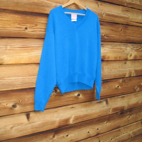 Crush 100 % Cashmere V Neck Sweater - Picture 3 of 9